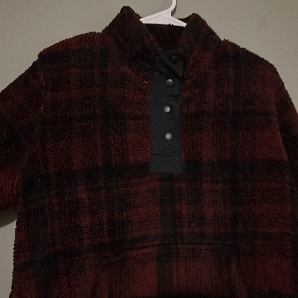 Fleece pullover with 3/4 button - Picture 2 of 5